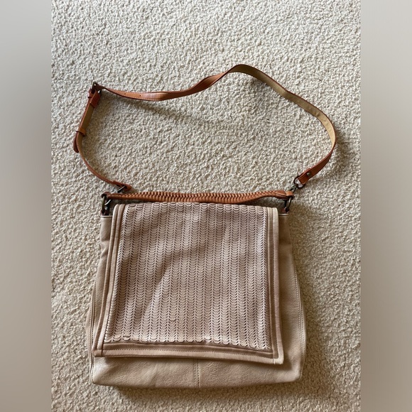 FREE PEOPLE MESSENGER BAG - Picture 1 of 4